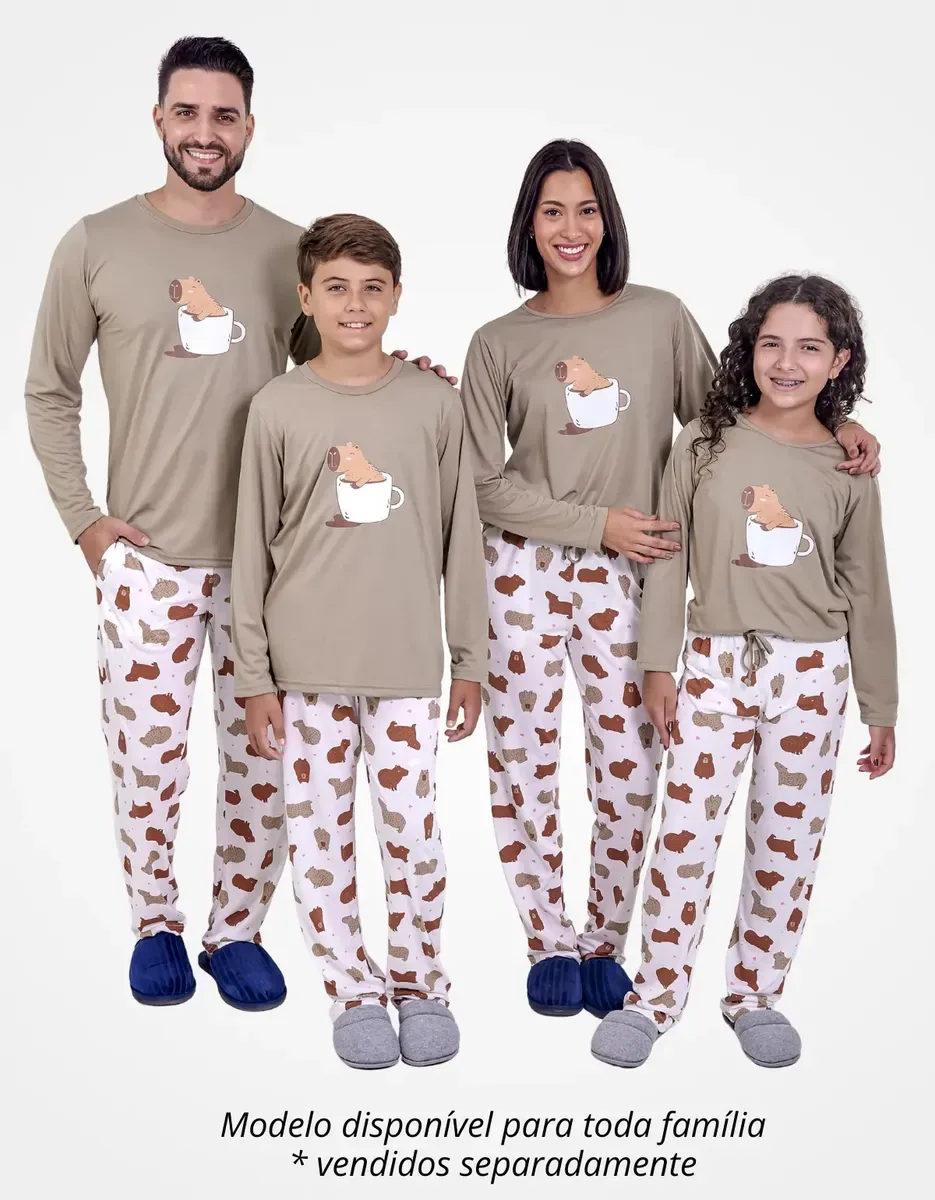 Pijamas combinando para a família — fotografia fornecida para a vitrine